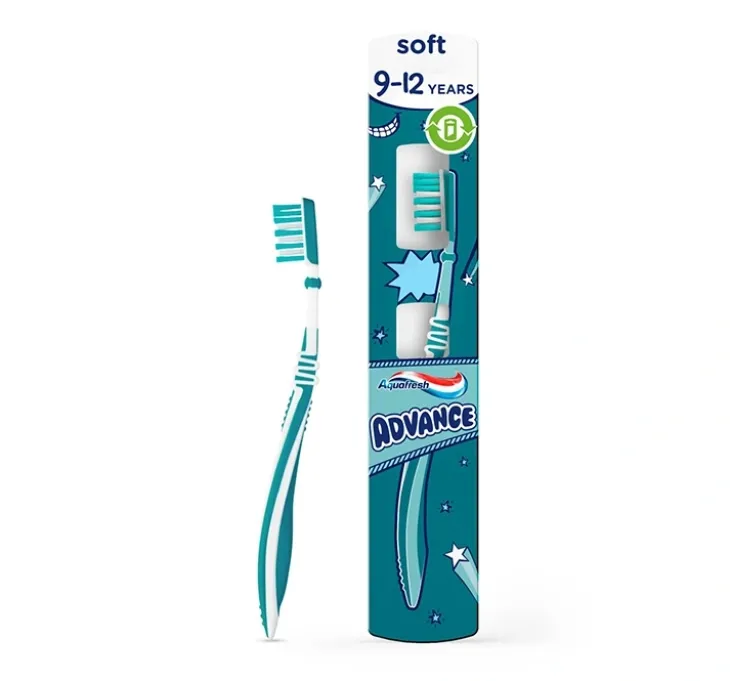 Aquafresh Advance szczoteczka do zębów dla dzieci w wieku 9-12 lat Soft