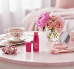 Artdeco Blush Stick kremowy róż do policzków w sztyfcie 4 4,5 g