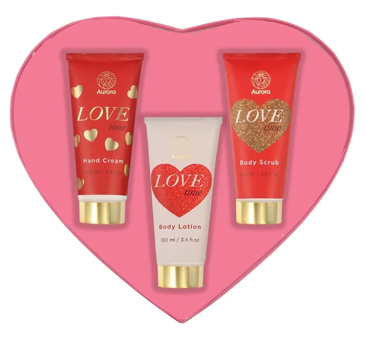 Aurora Love time Passion Fruit zestaw prezentowy peeling do ciała 100 ml + balsam do ciała 100 ml + krem do rąk 100 ml
