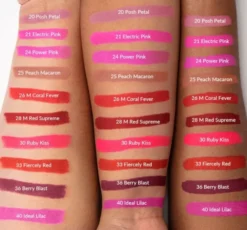 Avon Ultra Colour Matte Lipstick ultrakremowa pomadka do ust w sztyfcie 30 Ruby Kiss 3,6 g