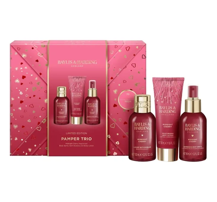 Baylis & Harding Midnight Cherry zestaw prezentowy pianka do kąpieli 100 ml + spray do ciała 95 ml + balsam do ciała 50 ml
