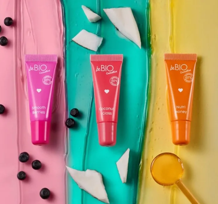 Bebio Glazed Lips Shine&Protect naturalny żelowy olejek do ust Smooth Berries 10 ml