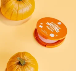 Bell Pumpkin Vanilla Cream Powder puder utrwalający makijaż z olejem z dyni 01 Spicy Vanilla 10,5 g