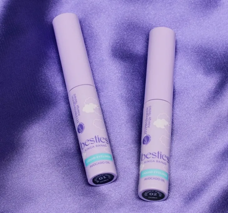 Bell x Besties eyeliner w płynie 01 Blackest Night 4 g