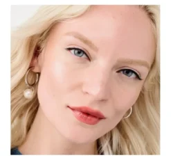 Benefit Cosmetics rozświetlacz do twarzy Cookie 8 g