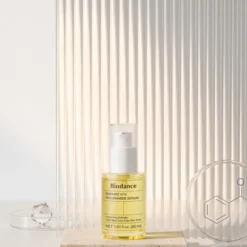 Biodance Radiant Vita Niacinamide Serum rozjaśniające serum z niacynamidem 30 ml
