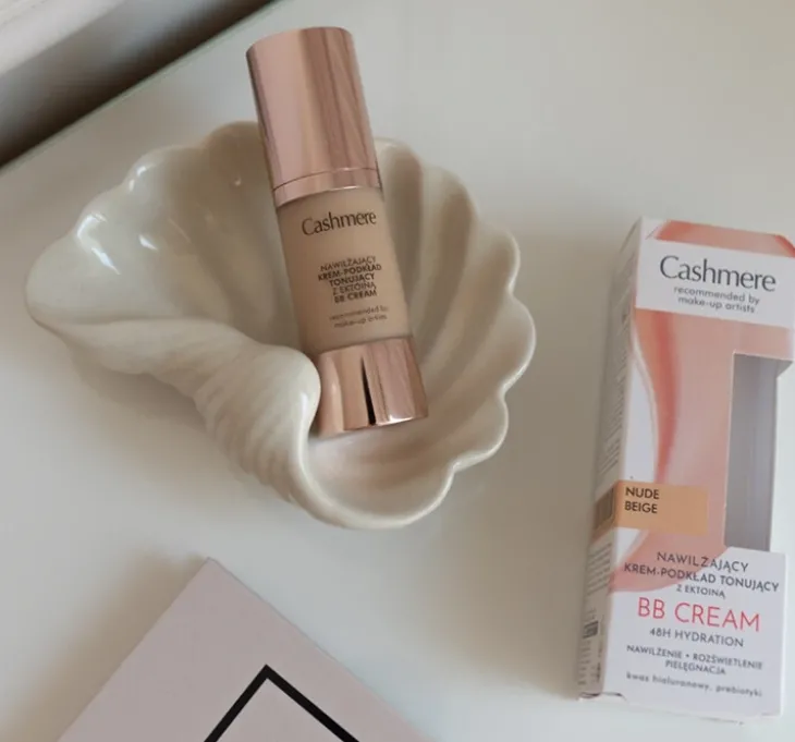 Cashmere BB Cream nawilżający krem-podkład tonujący z ektoiną Nude Beige 30 ml