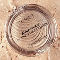 Catrice Aura Glam Bouncy Highlighter rozświetlacz do twarzy o sprężystej i plastycznej teksturze 010 Moonlit Sand 6,4 g