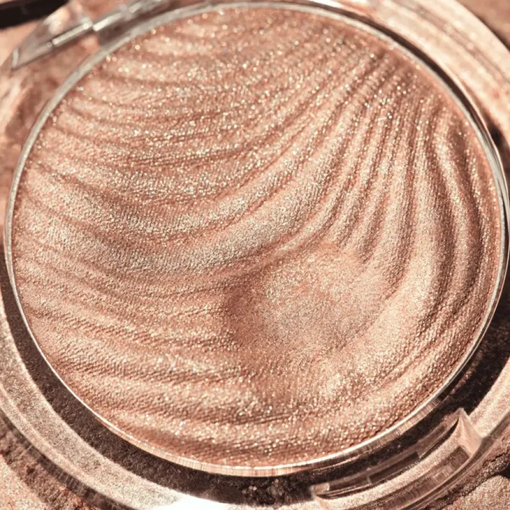 Catrice Aura Glam Bouncy Highlighter rozświetlacz do twarzy o sprężystej i plastycznej teksturze 010 Moonlit Sand 6,4 g