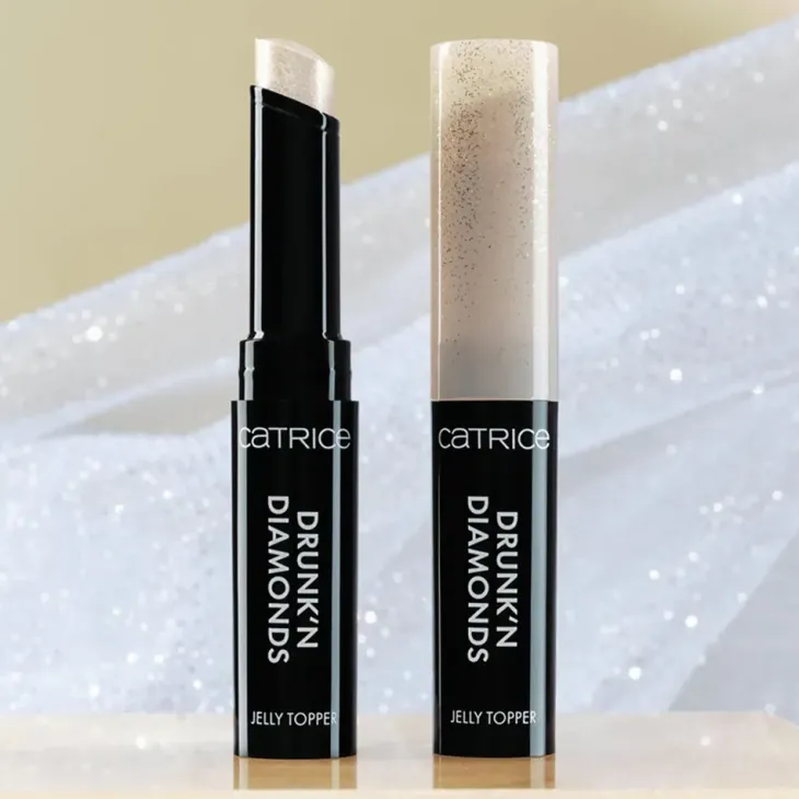 Catrice Drunk'n Diamonds brokatowy cień topper do powiek 010 Moonlight Glow 2,5 g