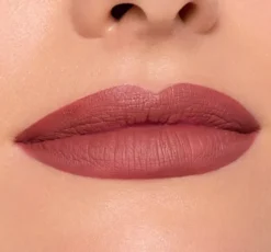 Catrice Endless Matte matowa pomadka w płynie 090 Broken Hearts 4,5 ml