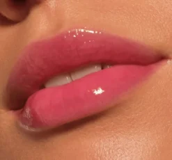 Catrice Gloss Obsessed Lip Glaze błyszczyk do ust 030 Gloss Over It 2,5 ml