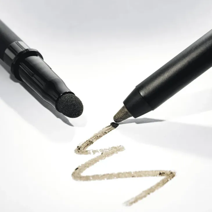 Catrice Jewel Glide wodoodporna kredka do oczu 040 Golden Jade 1,5 g