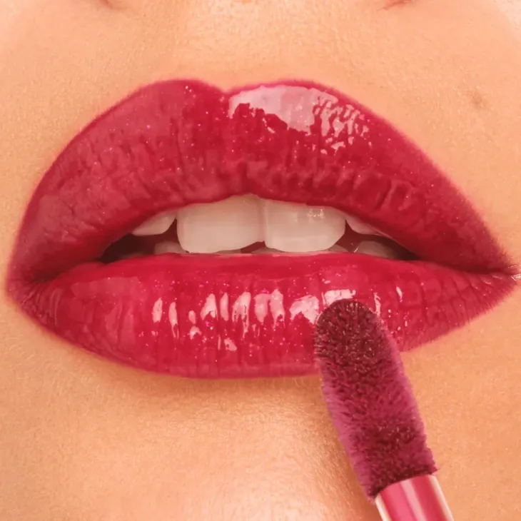 Catrice Lip Gloss Filler Supreme klasyczny błyszczyk do ust 040 Drama Certified 3,2 ml