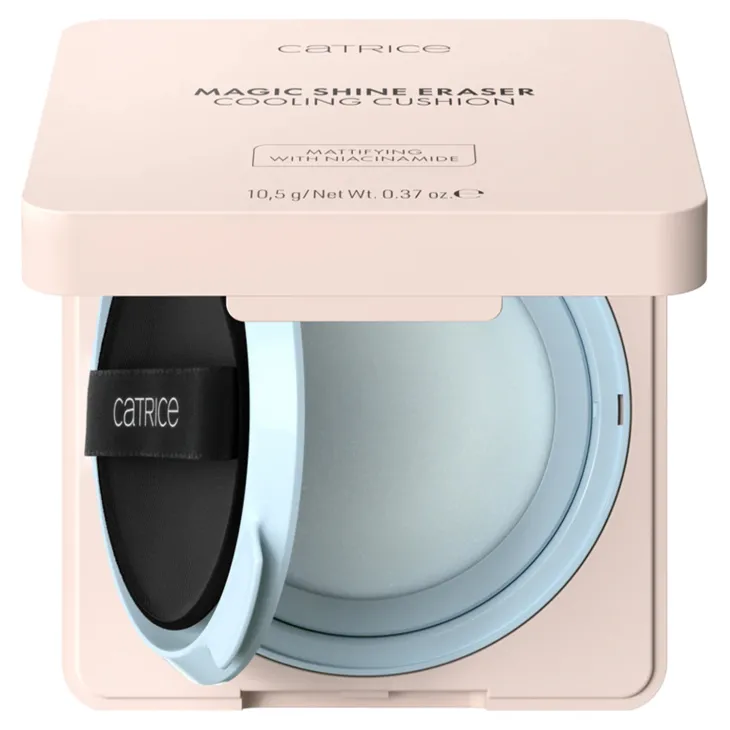 Catrice Magic Shine Eraser Cooling Cushion matująca baza pod makijaż w poduszeczce z efektem chłodzącym 010 Cool Cloud 10,5 g