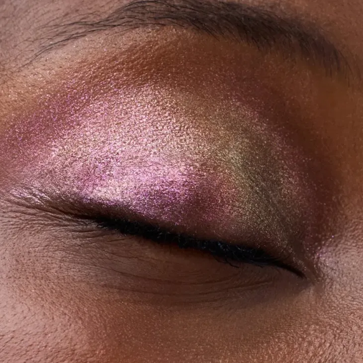 Catrice Prismatic Shift duochromowy cień do powiek 010 Pink Horizon 1 g