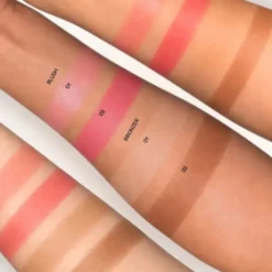 Claresa Denim bronzer bouncy o sprężystej formule w kompakcie 01 Light 10 g