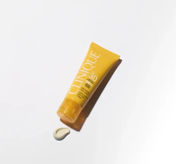 Clinique krem ochronny do twarzy SPF30 50ml