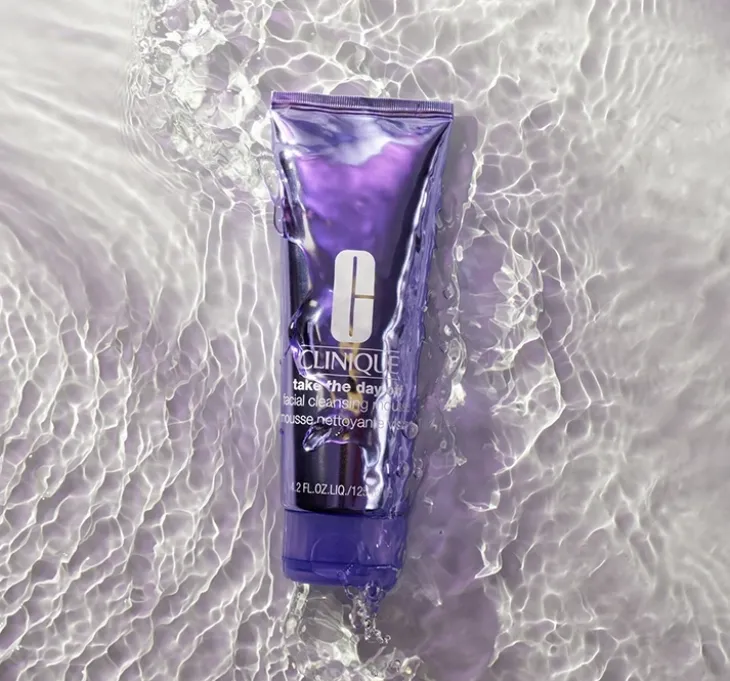 Clinique Take The Day Off jedwabisty mus oczyszczający 125 ml
