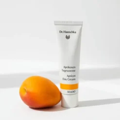 Dr. Hauschka Apricot Day Cream nawilżający krem do twarzy na dzień z ekstraktem z moreli 30 ml