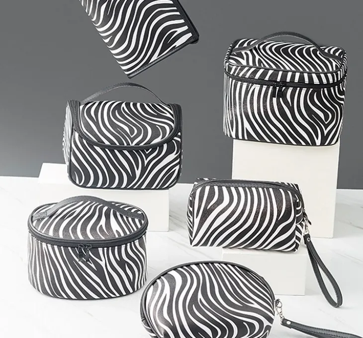 eCarla kosmetyczka rozkładana kuferek Zebra
