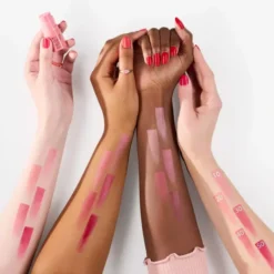 Essence Baby Got Blush kremowy róż w sztyfcie 30 Rose All Day 5,5 g