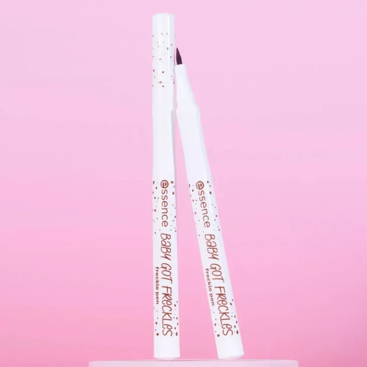 Essence Baby Got Freckles pisak do piegów 10 Faux Real 1 ml