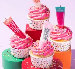 Essence Birthday Bomb Shiny Lipgloss brokatowy błyszczyk do ust 01 Cake My Day! 10 ml