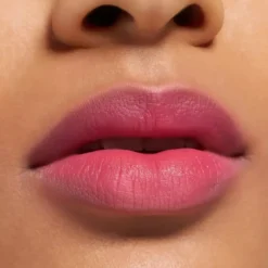 Essence Blur Soufflé matowa pomadka do ust 05 Crush Hour 3,6 ml