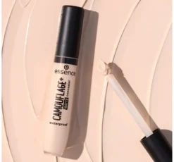 Essence Camouflage+ Matte Waterproof kryjący korektor w płynie 20 8 ml