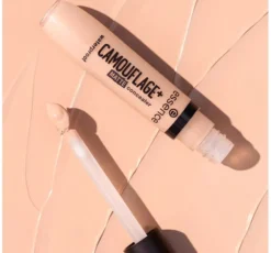 Essence Camouflage+ Matte Waterproof kryjący korektor w płynie 100 8 ml