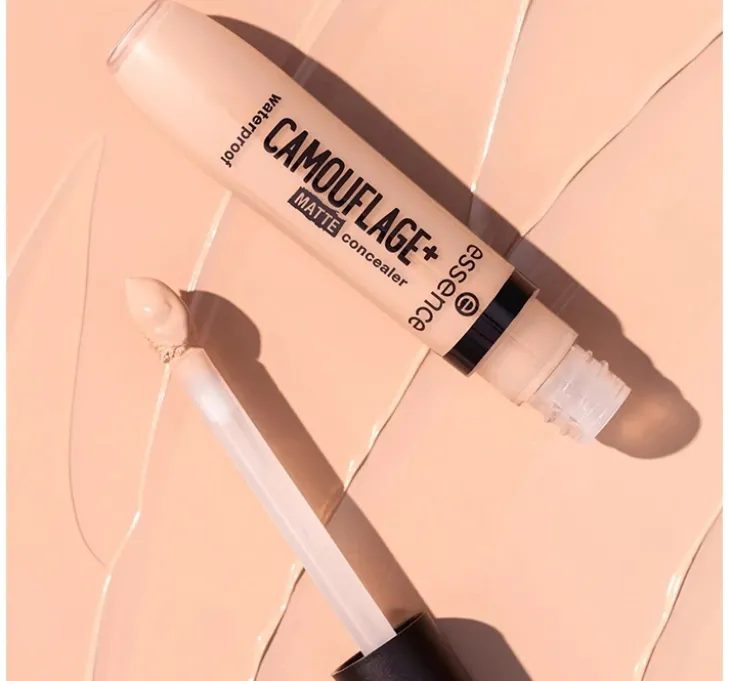 Essence Camouflage+ Matte Waterproof kryjący korektor w płynie 100 8 ml