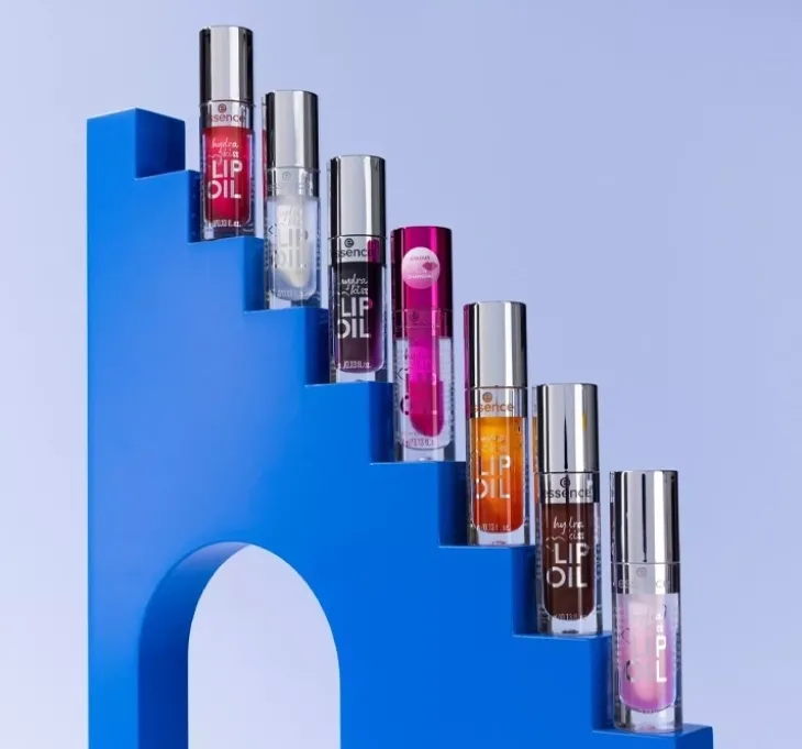 Essence Hydra Kiss Lip Oil olejek do ust 06 Cranberry Is Back 4 ml