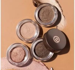 Essence kremowy cień do powiek 03 Oyster 5 g