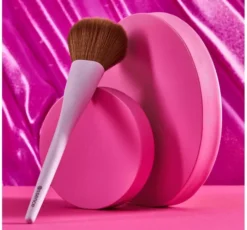 Essence pędzel do makijażu 01 Powdered Perfection