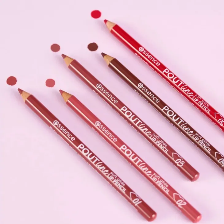 Essence POUTline Soft Glide kredka do ust 03 Bare Affair 0,62 g