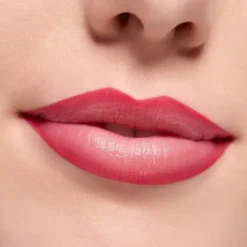 Essence POUTline Soft Glide kredka do ust 05 Pout Out Loud 0,62 g