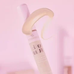 Essence Silky Blur nawilżający korektor w płynie 100 10 ml