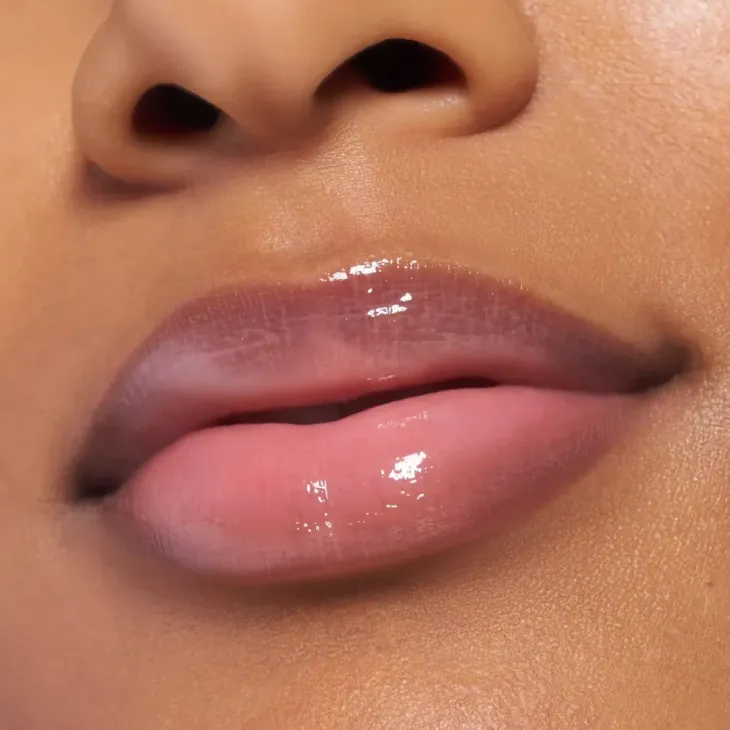 Essence The Super Peptide Glossy Lip Treatment błyszczący balsam do ust 07 Sugardorable! 10 ml