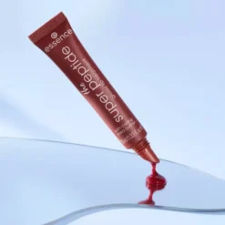 Essence The Super Peptide Glossy Lip Treatment błyszczący balsam do ust 06 Plumfection! 10 ml