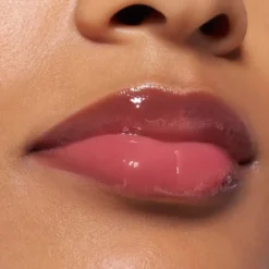 Essence The Super Peptide Glossy Lip Treatment błyszczący balsam do ust 06 Plumfection! 10 ml