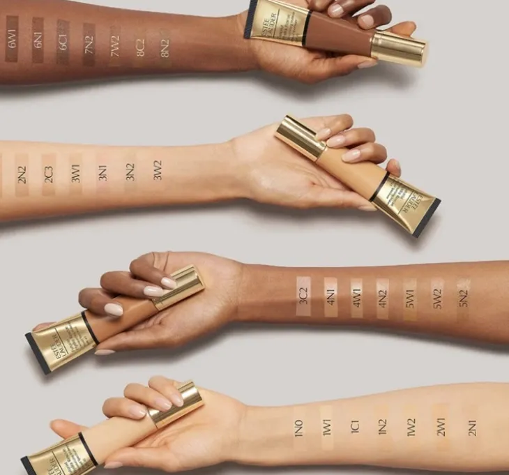 Estée Lauder Futurist Hydra Rescue Moisturizing Makeup SPF45 podkład do twarzy 2N2 Buff 35ml