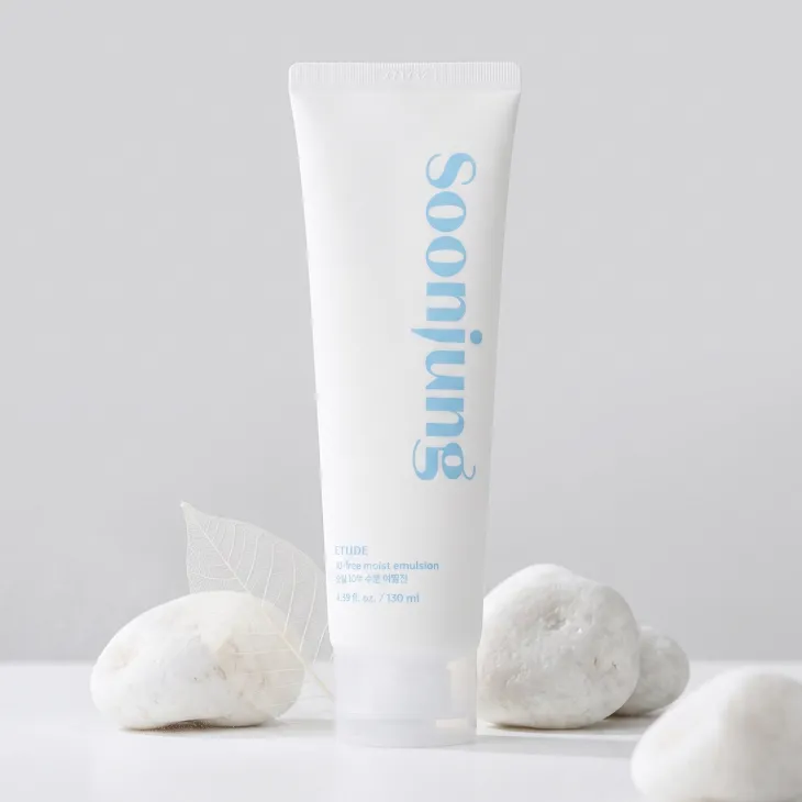Etude House Soon Jung 10-Free Moist Emulsion lekka emulsja nawilżająco-kojąca 130 ml