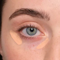 Eveline Cosmetics Extreme Brightener rozświetlający korektor pod oczy 100 Magic Peach 6,8 ml