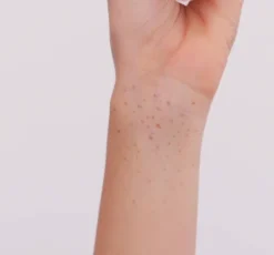 Eveline Cosmetics pisak do piegów