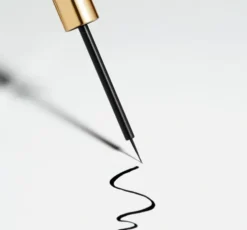 Eveline Cosmetics Precise Slim długotrwały eyeliner do oczu Vinyl Black 2,8 ml