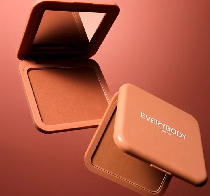 Everybody London prasowany bronzer do twarzy Chocolate Milk 7 g