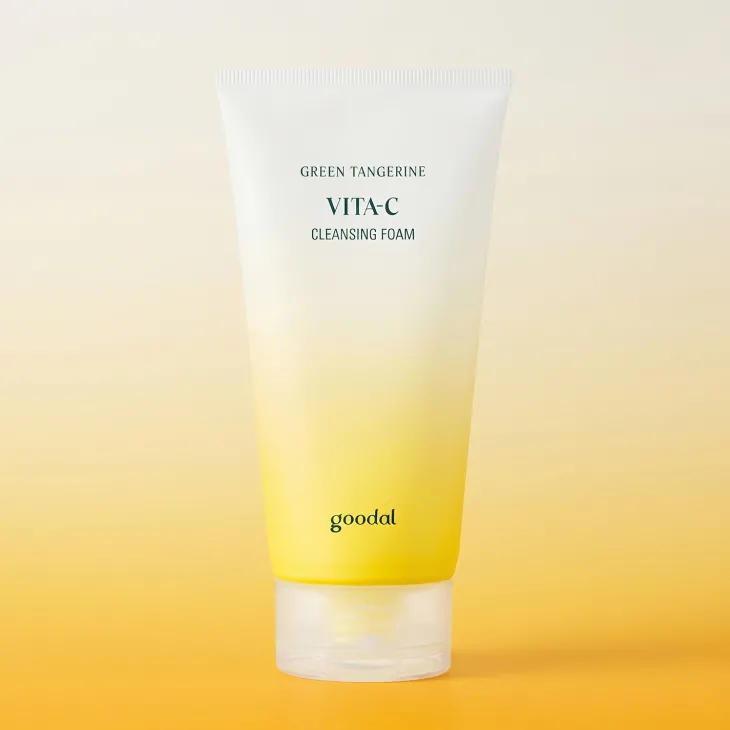 Goodal Green Tangerine Vita C oczyszczająco rozświetlająca pianka do mycia twarzy 150 ml