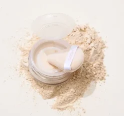 Gosh Bake'n Set Powder sypki puder utrwalający z trójkątnym puszkiem 002 Soft Yellow 15 g