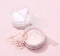 Gosh Bake'n Set Powder sypki puder utrwalający z trójkątnym puszkiem 001 Soft Pink 15 g
